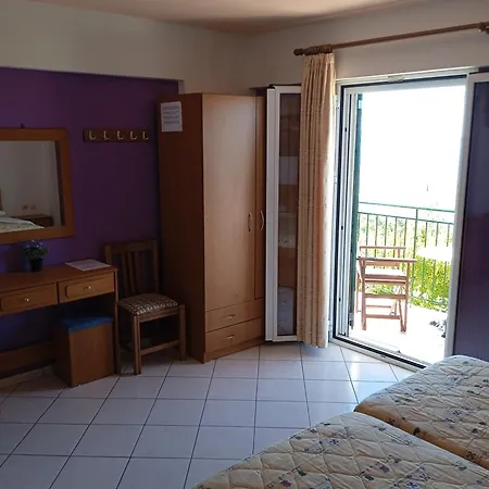 Apsedes * Trapezaki (Kefalonia)