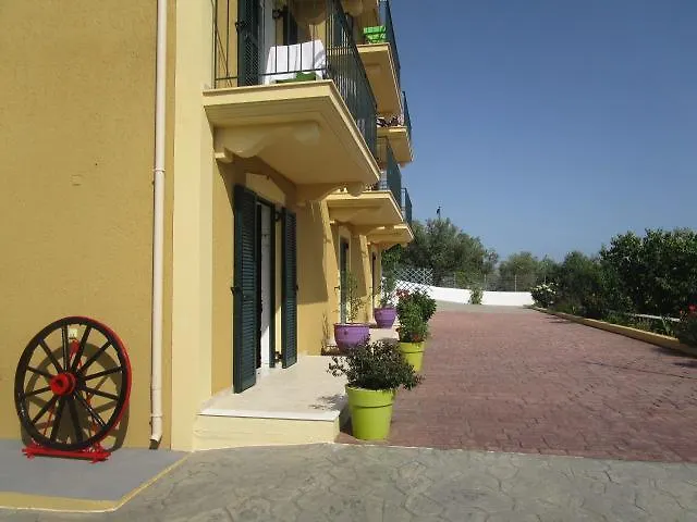 Apsedes * Trapezaki (Kefalonia)